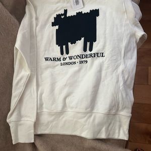 Warm and wonderful white sweatshirt (NO sales tag, worn once then stored) Sz M